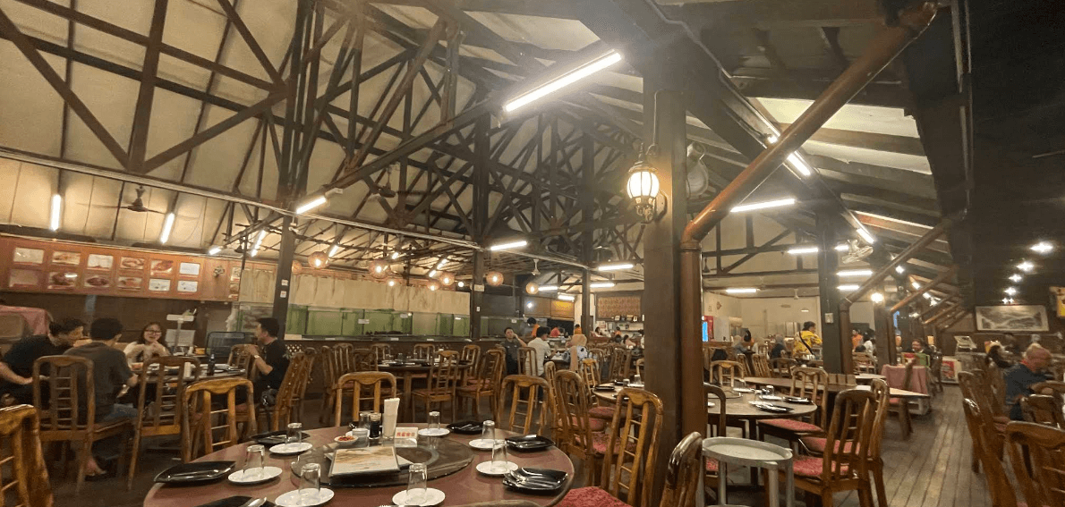 Kampung Nelayan Floating Seafood Market Restaurant: Port Makan Seafood Terapung Yang Paling Ikonik